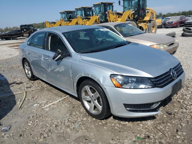 Photo 3 VIN: 1VWBS7A34EC051878 - VOLKSWAGEN PASSAT 