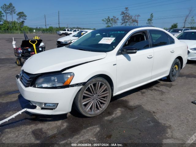 Photo 1 VIN: 1VWBS7A34EC097274 - VOLKSWAGEN PASSAT 