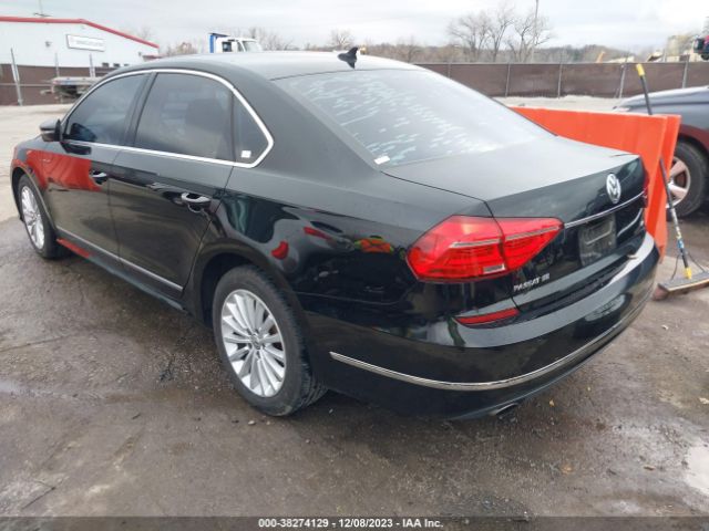 Photo 2 VIN: 1VWBS7A34GC061118 - VOLKSWAGEN PASSAT 