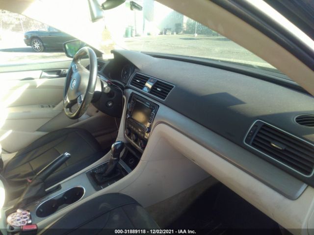 Photo 4 VIN: 1VWBS7A35EC031672 - VOLKSWAGEN PASSAT 