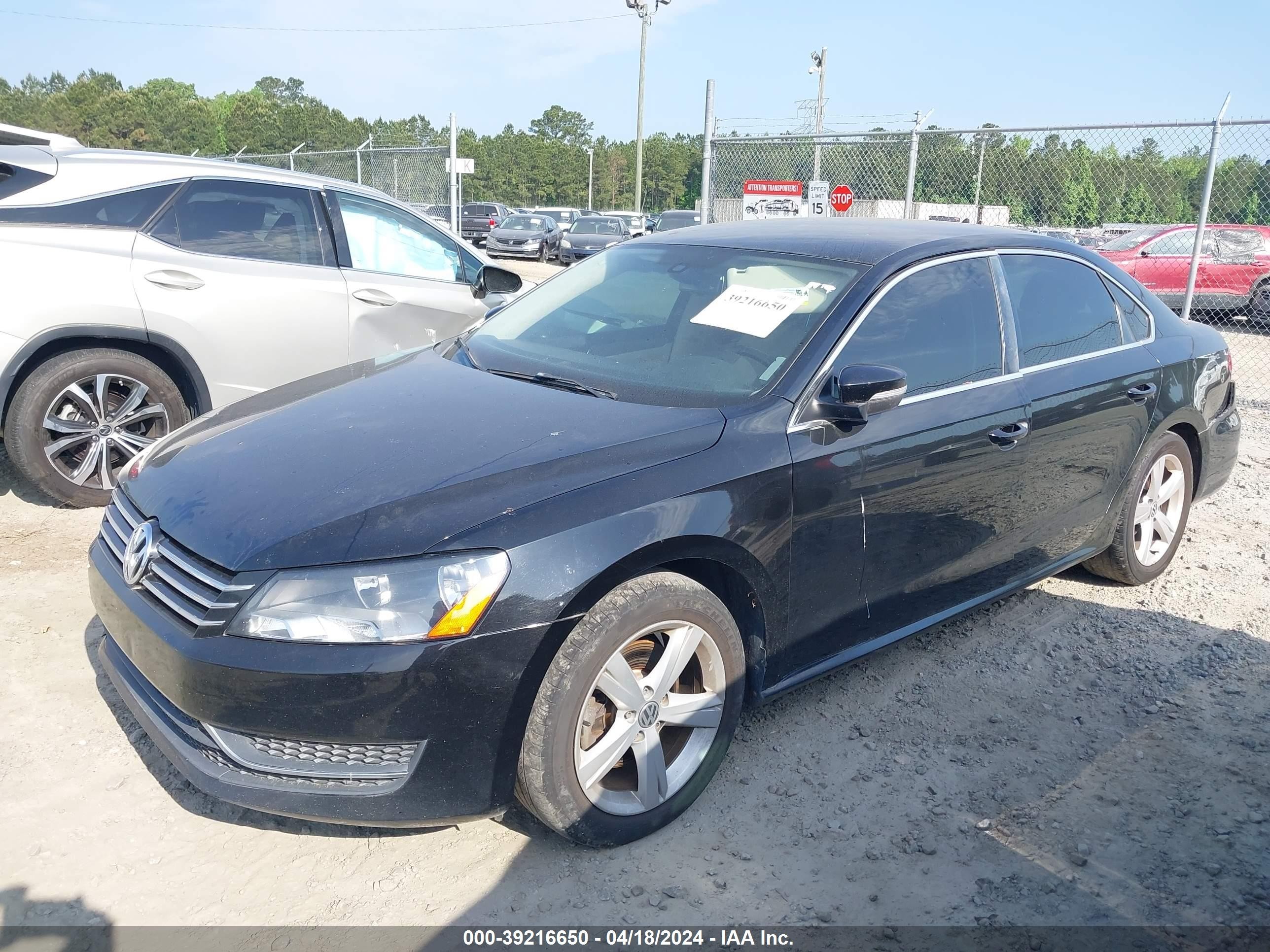 Photo 1 VIN: 1VWBS7A35EC058158 - VOLKSWAGEN PASSAT 