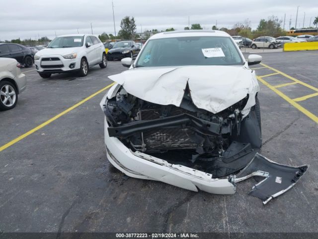 Photo 5 VIN: 1VWBS7A35EC088583 - VOLKSWAGEN PASSAT 