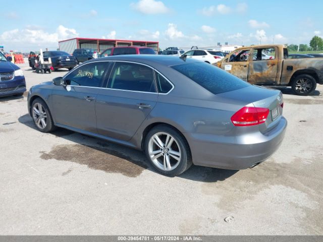 Photo 2 VIN: 1VWBS7A35EC112588 - VOLKSWAGEN PASSAT 