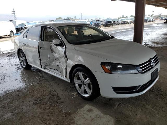 Photo 3 VIN: 1VWBS7A35FC003694 - VOLKSWAGEN PASSAT SE 