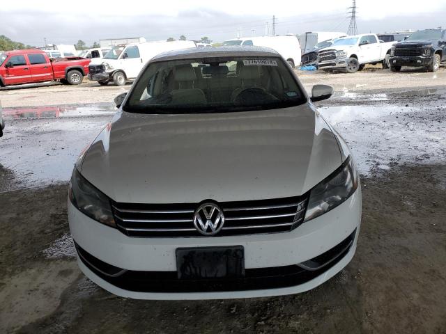 Photo 4 VIN: 1VWBS7A35FC003694 - VOLKSWAGEN PASSAT SE 