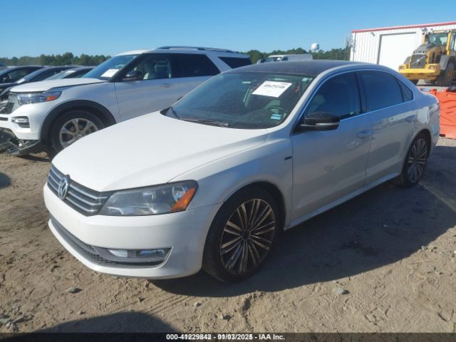 Photo 1 VIN: 1VWBS7A35FC020365 - VOLKSWAGEN PASSAT 