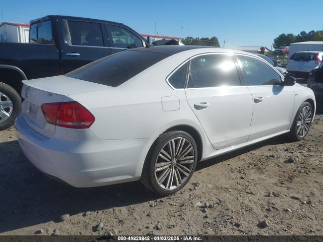 Photo 3 VIN: 1VWBS7A35FC020365 - VOLKSWAGEN PASSAT 