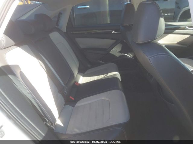 Photo 7 VIN: 1VWBS7A35FC020365 - VOLKSWAGEN PASSAT 