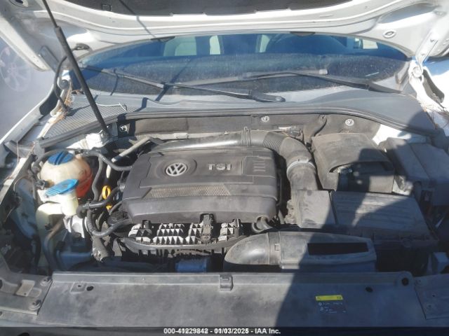 Photo 9 VIN: 1VWBS7A35FC020365 - VOLKSWAGEN PASSAT 