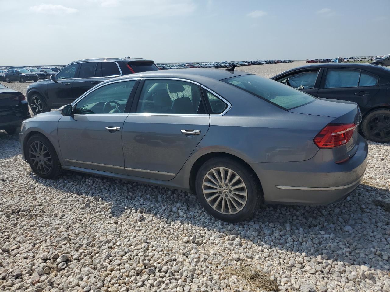 Photo 1 VIN: 1VWBS7A35GC051567 - VOLKSWAGEN PASSAT 