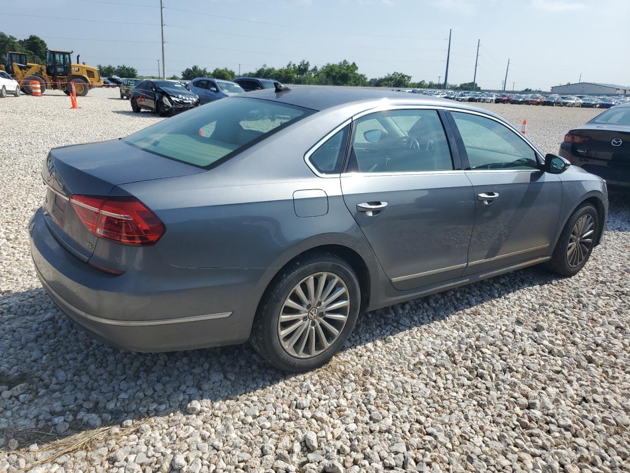 Photo 2 VIN: 1VWBS7A35GC051567 - VOLKSWAGEN PASSAT 