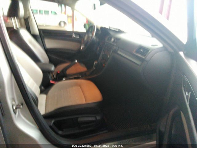 Photo 4 VIN: 1VWBS7A36EC091511 - VOLKSWAGEN PASSAT 