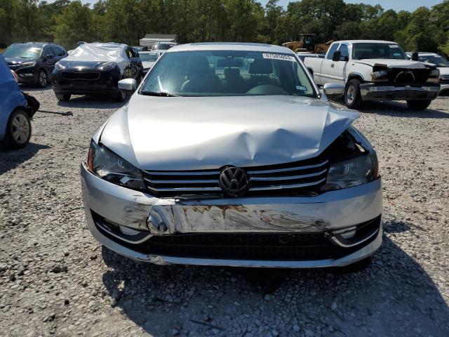 Photo 4 VIN: 1VWBS7A36FC004949 - VOLKSWAGEN PASSAT 