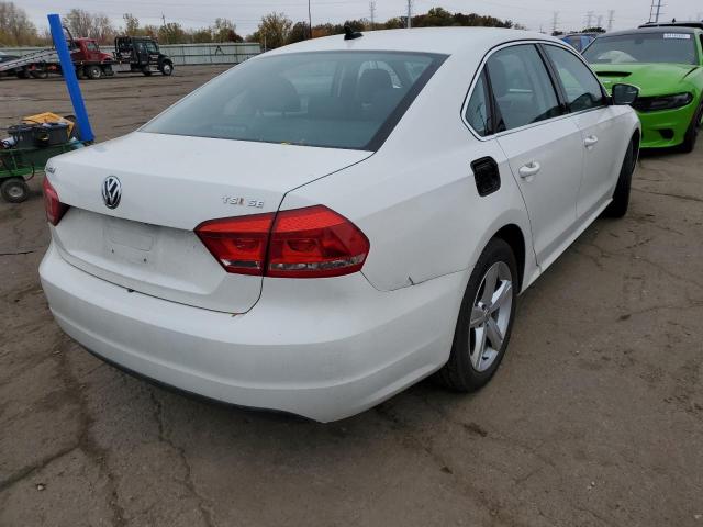 Photo 3 VIN: 1VWBS7A36FC023940 - VOLKSWAGEN PASSAT 