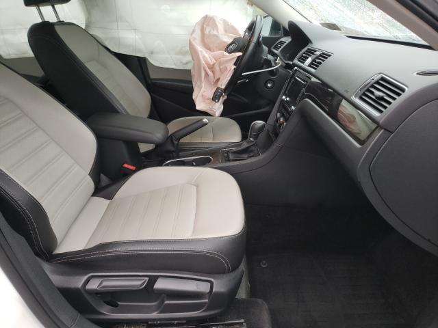 Photo 4 VIN: 1VWBS7A36FC056808 - VOLKSWAGEN PASSAT 