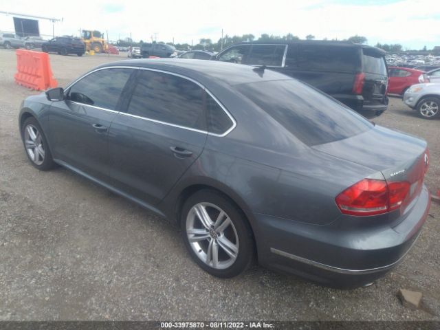 Photo 2 VIN: 1VWBS7A36FC075438 - VOLKSWAGEN PASSAT 