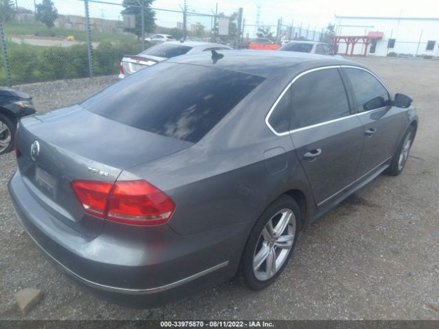 Photo 3 VIN: 1VWBS7A36FC075438 - VOLKSWAGEN PASSAT 