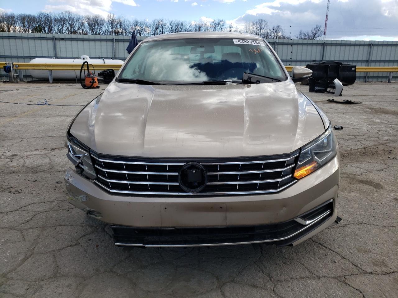 Photo 4 VIN: 1VWBS7A36GC010848 - VOLKSWAGEN PASSAT 