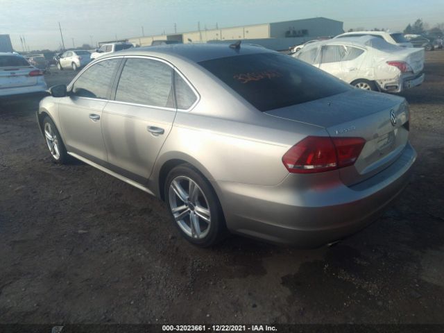 Photo 2 VIN: 1VWBS7A37EC073681 - VOLKSWAGEN PASSAT 