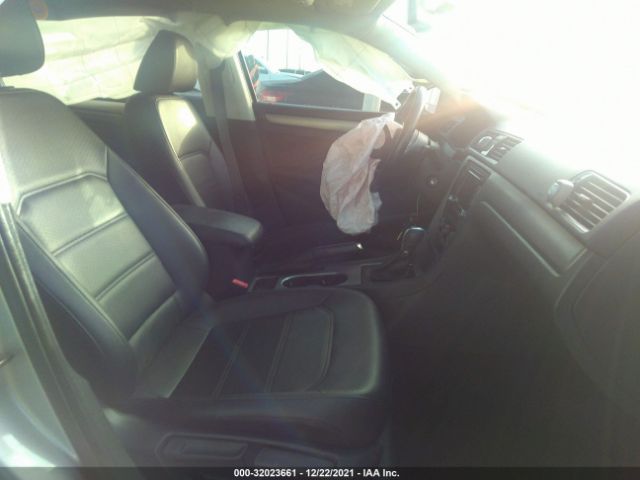 Photo 4 VIN: 1VWBS7A37EC073681 - VOLKSWAGEN PASSAT 