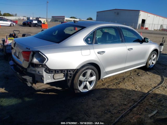 Photo 3 VIN: 1VWBS7A37EC100507 - VOLKSWAGEN PASSAT 