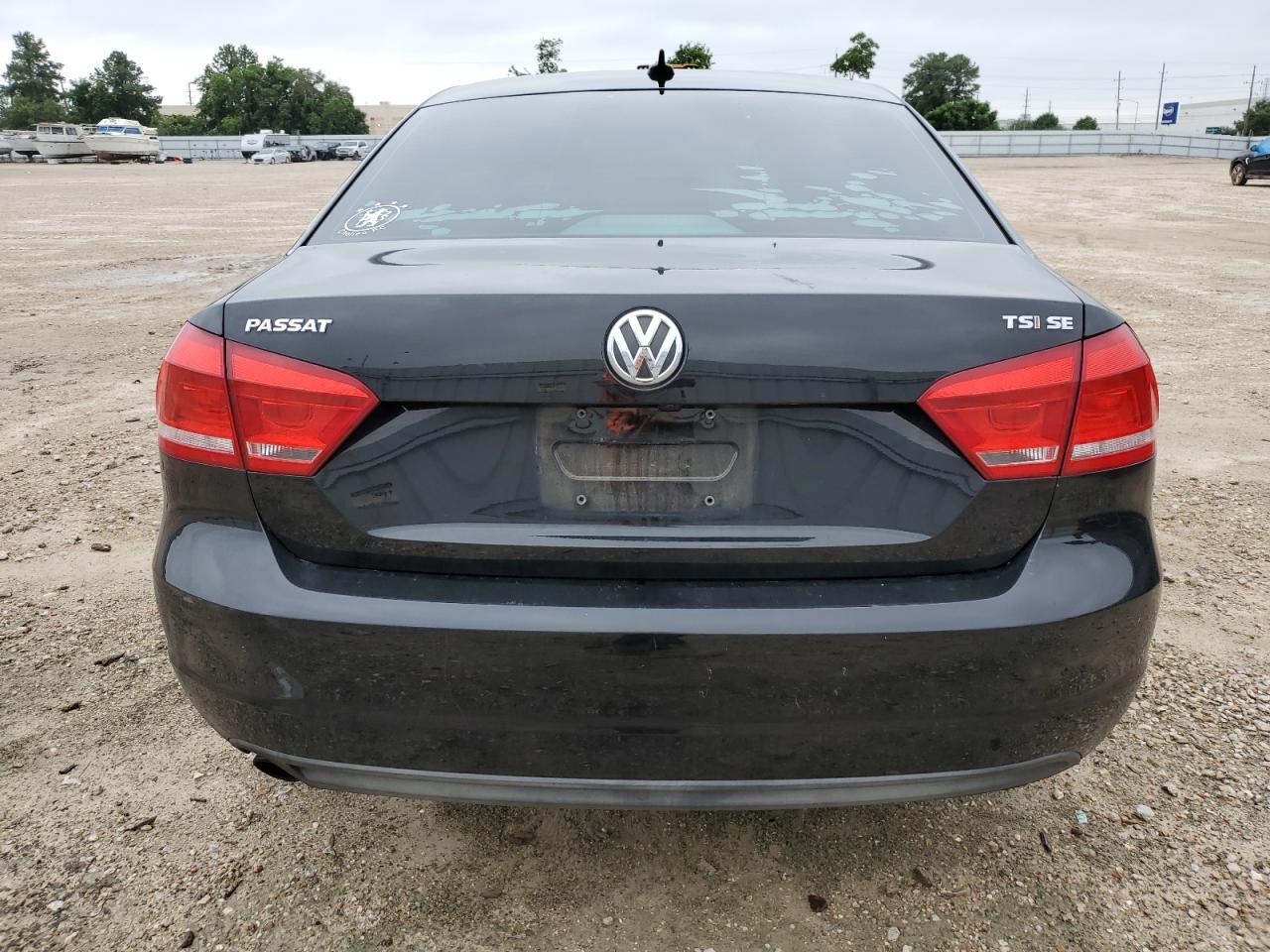 Photo 5 VIN: 1VWBS7A37EC103357 - VOLKSWAGEN PASSAT 