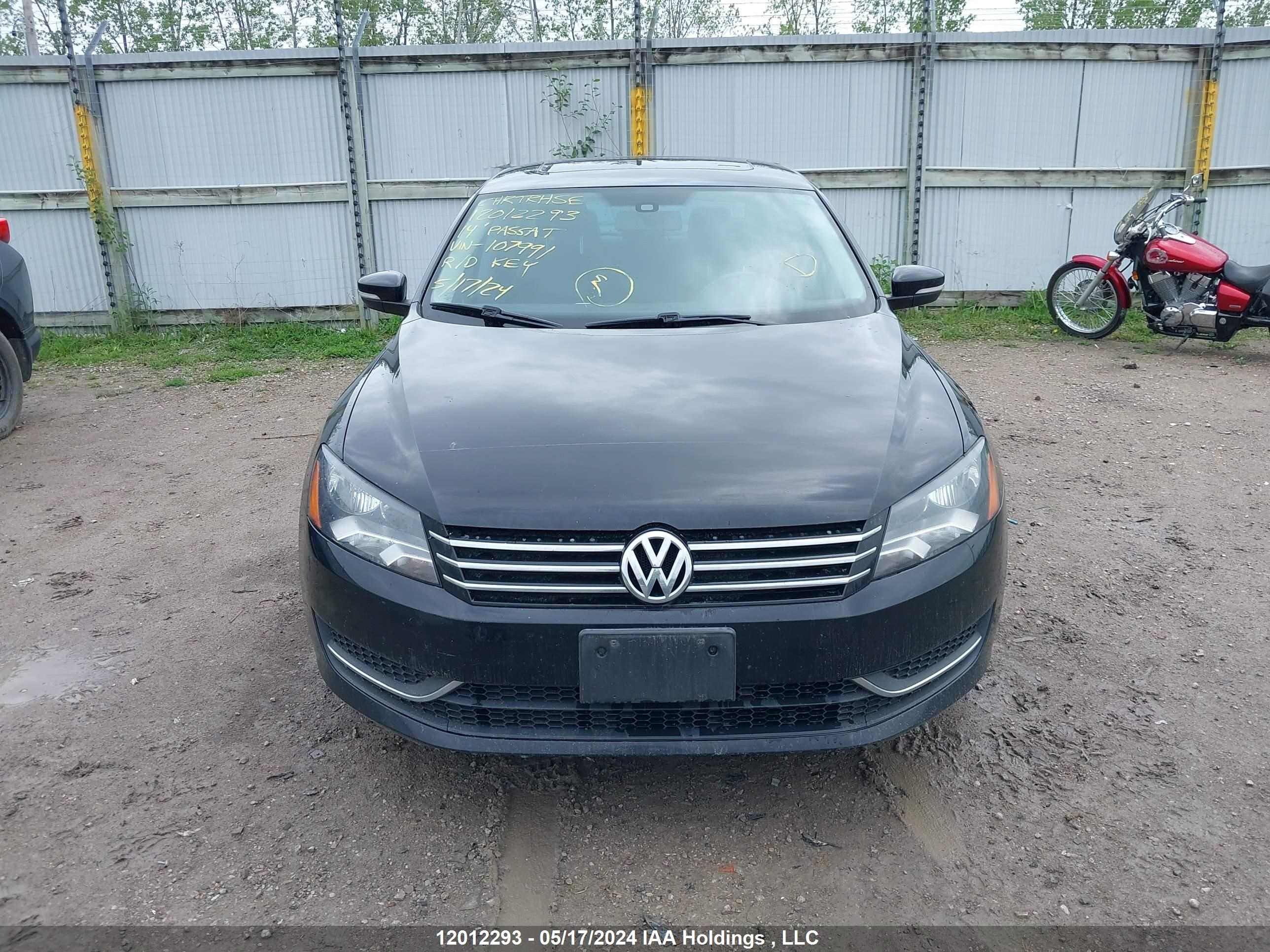 Photo 11 VIN: 1VWBS7A37EC107991 - VOLKSWAGEN PASSAT 