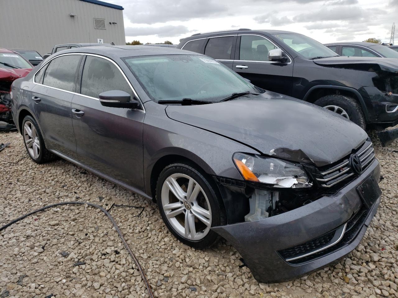 Photo 3 VIN: 1VWBS7A37EC116710 - VOLKSWAGEN PASSAT 