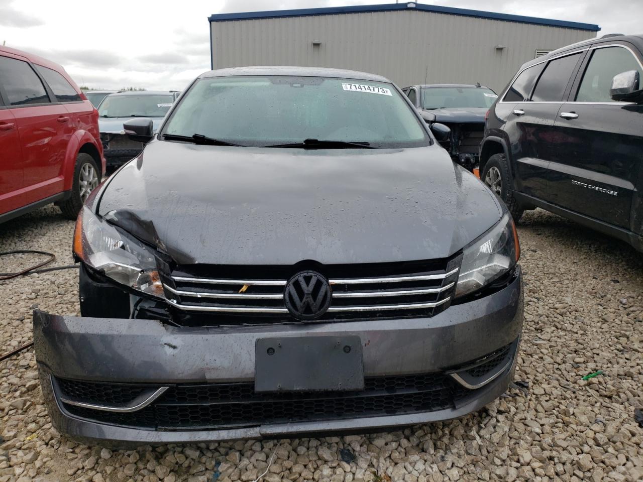 Photo 4 VIN: 1VWBS7A37EC116710 - VOLKSWAGEN PASSAT 