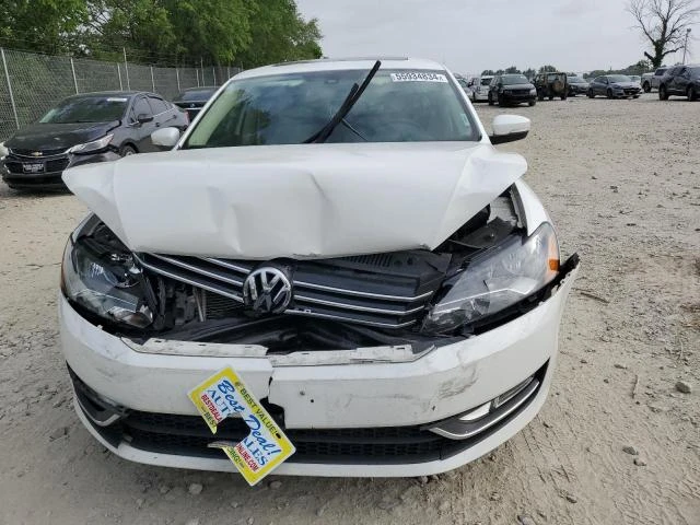 Photo 4 VIN: 1VWBS7A37FC063315 - VOLKSWAGEN PASSAT 