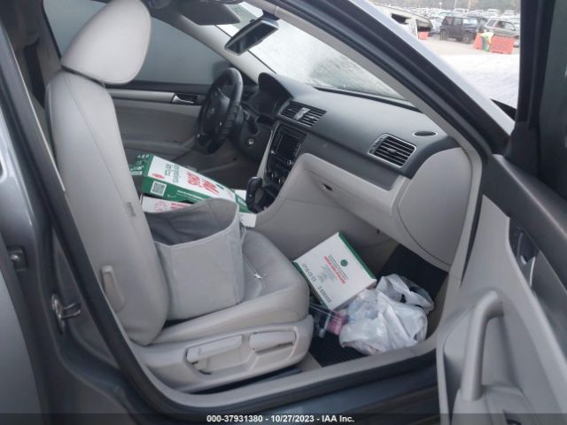 Photo 4 VIN: 1VWBS7A38EC092188 - VOLKSWAGEN PASSAT 