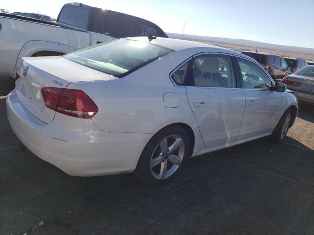 Photo 2 VIN: 1VWBS7A39EC053271 - VOLKSWAGEN PASSAT 