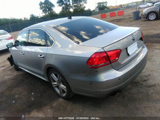 Photo 2 VIN: 1VWBS7A39EC058065 - VOLKSWAGEN PASSAT 