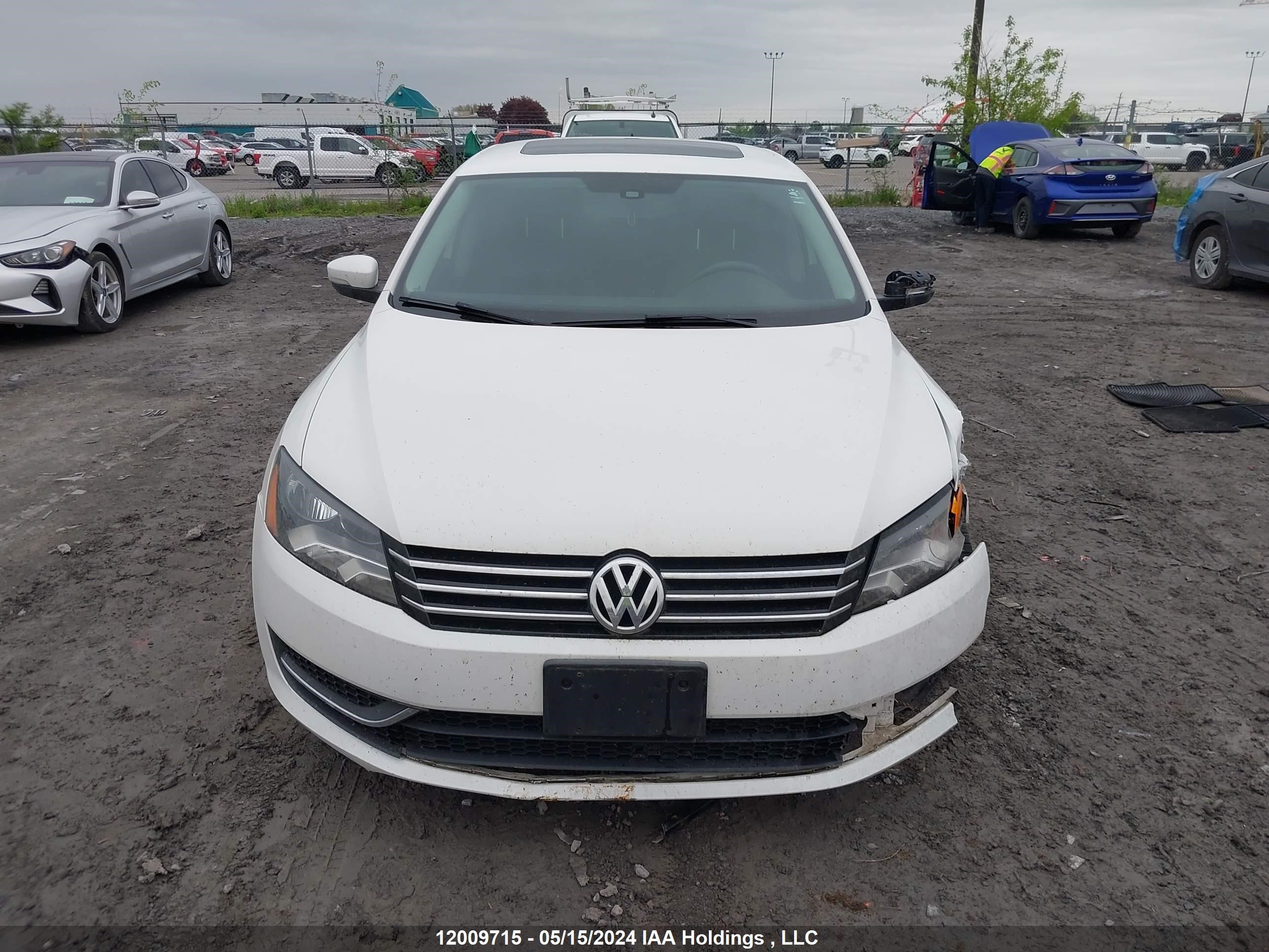 Photo 11 VIN: 1VWBS7A39EC060012 - VOLKSWAGEN PASSAT 