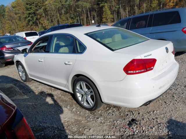 Photo 2 VIN: 1VWBS7A39EC065145 - VOLKSWAGEN PASSAT 