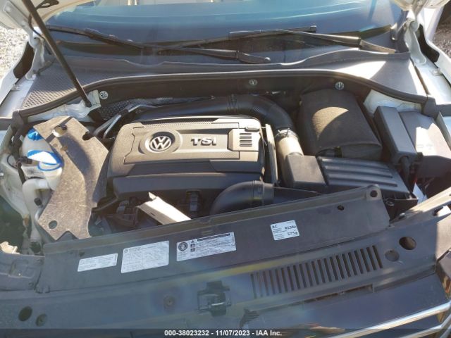 Photo 9 VIN: 1VWBS7A39EC065145 - VOLKSWAGEN PASSAT 