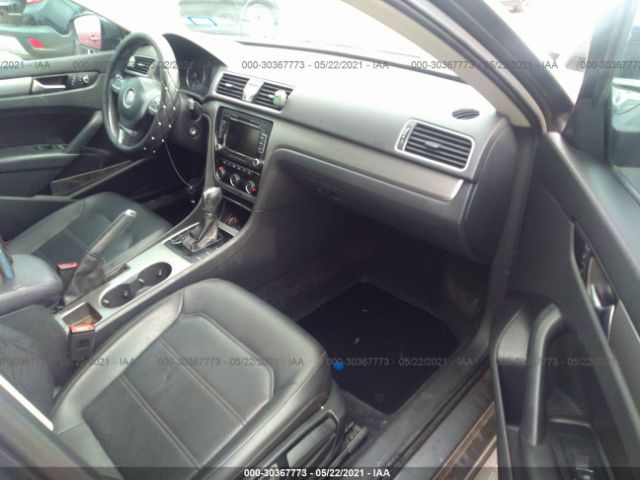 Photo 4 VIN: 1VWBS7A39EC118961 - VOLKSWAGEN PASSAT 