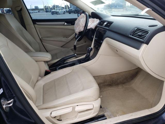 Photo 4 VIN: 1VWBS7A39FC017002 - VOLKSWAGEN PASSAT 