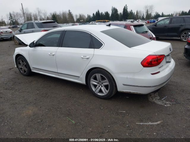 Photo 2 VIN: 1VWBS7A39GC013985 - VOLKSWAGEN PASSAT 