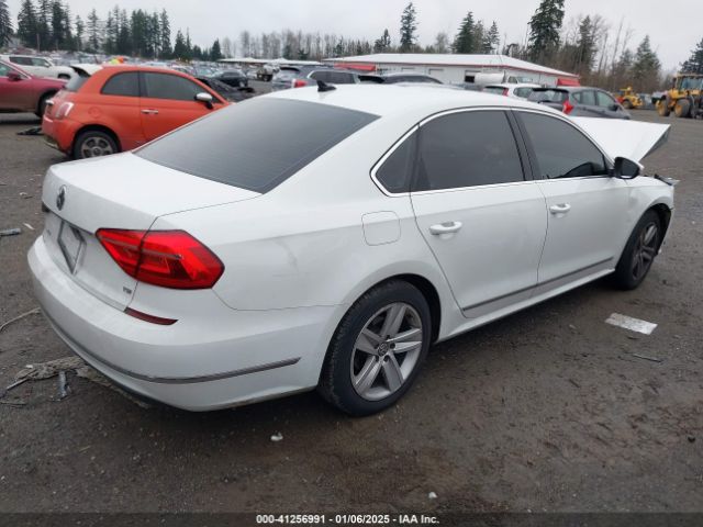 Photo 3 VIN: 1VWBS7A39GC013985 - VOLKSWAGEN PASSAT 