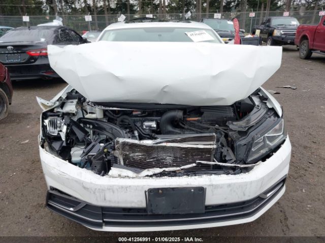 Photo 5 VIN: 1VWBS7A39GC013985 - VOLKSWAGEN PASSAT 