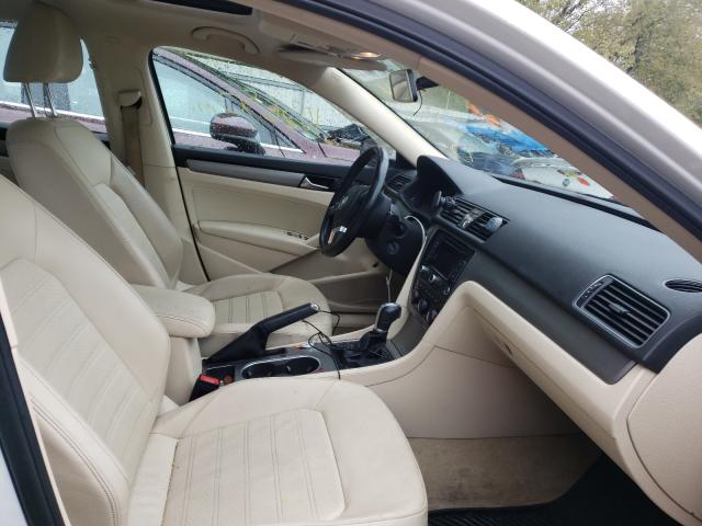 Photo 4 VIN: 1VWBS7A3XFC046959 - VOLKSWAGEN PASSAT SE 