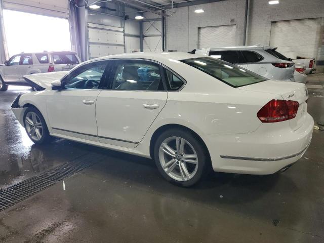 Photo 1 VIN: 1VWBT7A30FC010999 - VOLKSWAGEN PASSAT 