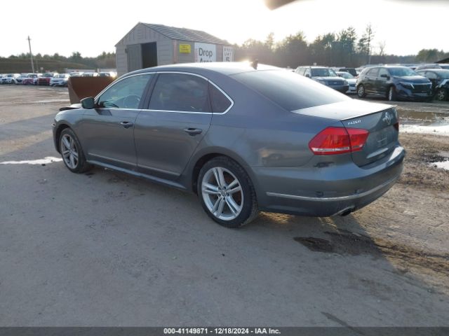 Photo 2 VIN: 1VWBT7A30FC011327 - VOLKSWAGEN PASSAT 