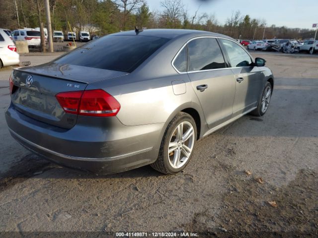 Photo 3 VIN: 1VWBT7A30FC011327 - VOLKSWAGEN PASSAT 