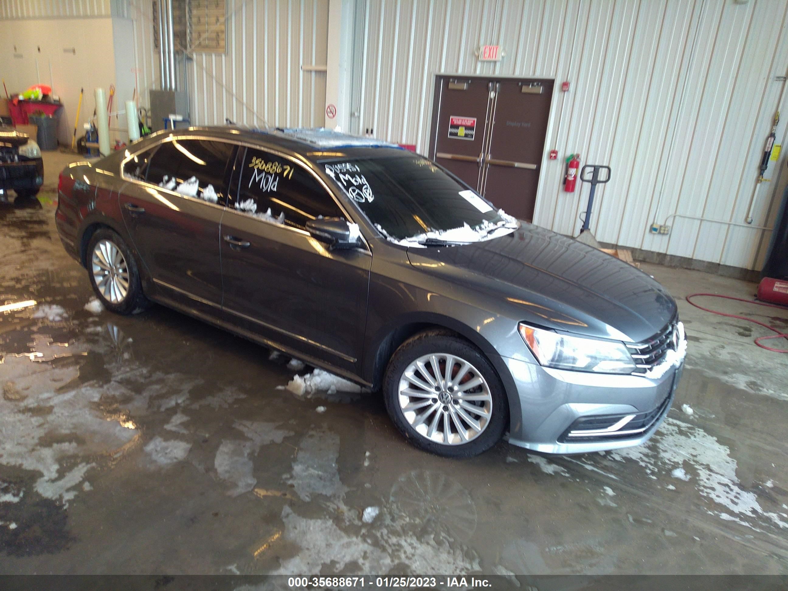 Photo 0 VIN: 1VWBT7A30GC005951 - VOLKSWAGEN PASSAT 