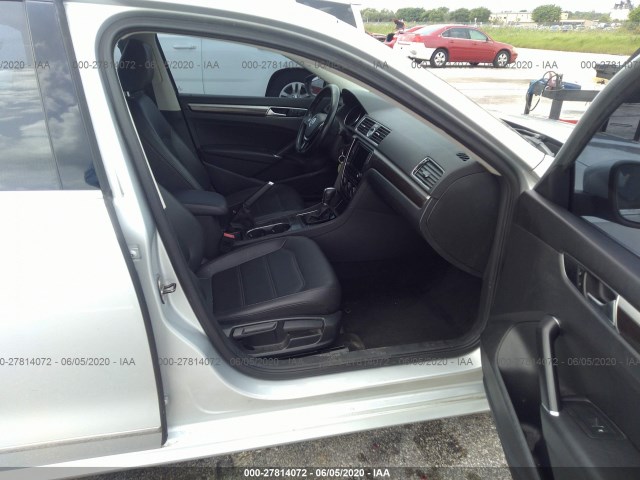 Photo 4 VIN: 1VWBT7A30GC031773 - VOLKSWAGEN PASSAT 