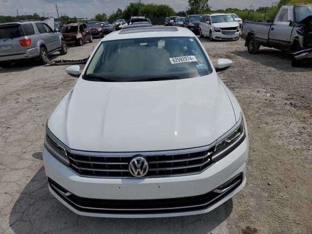 Photo 4 VIN: 1VWBT7A30HC026039 - VOLKSWAGEN PASSAT SE 