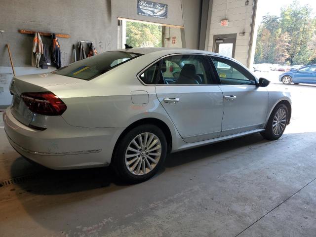 Photo 2 VIN: 1VWBT7A30HC040099 - VOLKSWAGEN PASSAT 