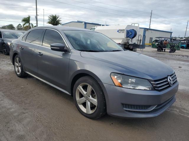 Photo 3 VIN: 1VWBT7A31EC045470 - VOLKSWAGEN PASSAT SE 